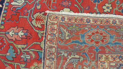Serapi Persian Rug - Knotting and Flowers
